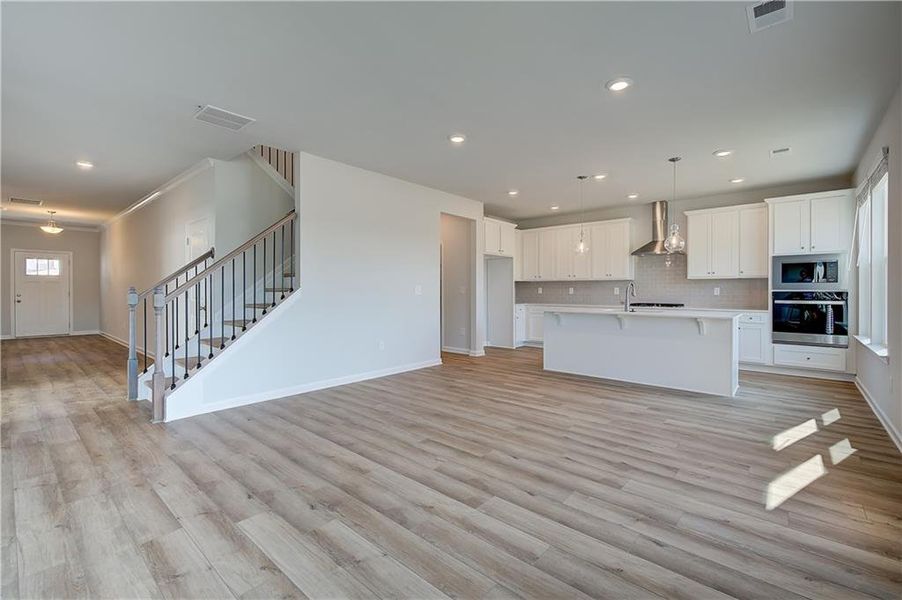 Spacious, unfurnished interior of a new home in Cooper Park, McDonough (Image 26).