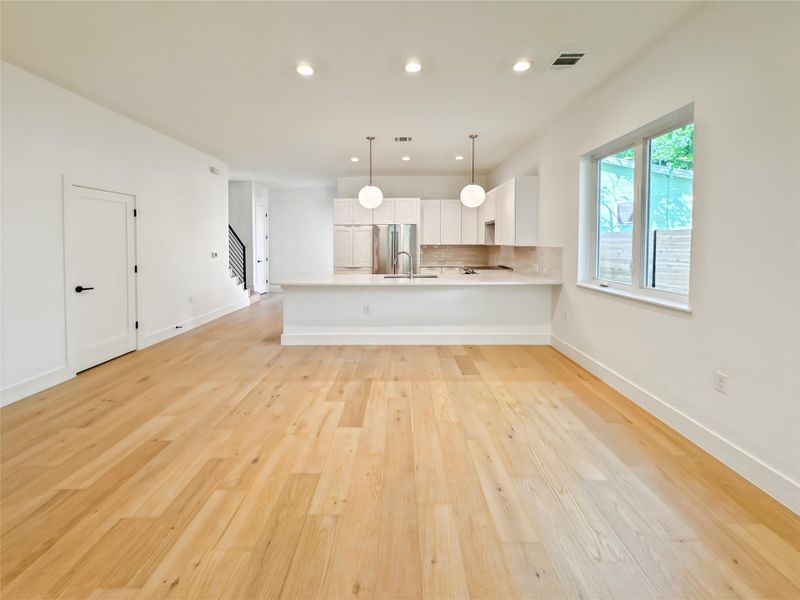 Spacious, unfurnished interior of a new home in , Austin (Image 16).