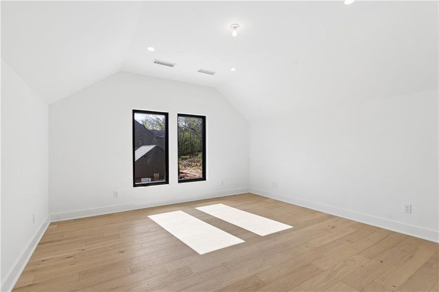 Spacious, unfurnished interior of a new home in , Roswell (Image 52).