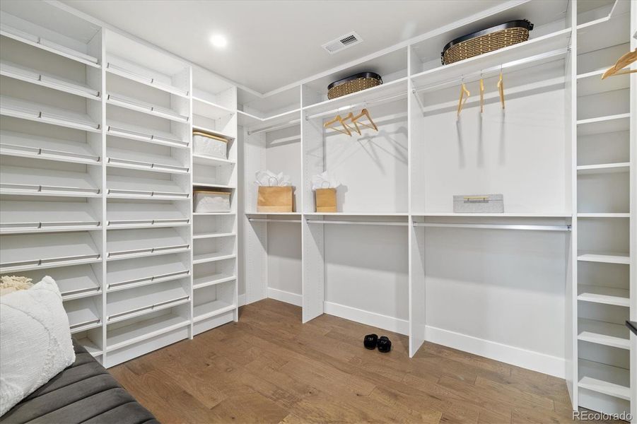 Image 42 of a home in .