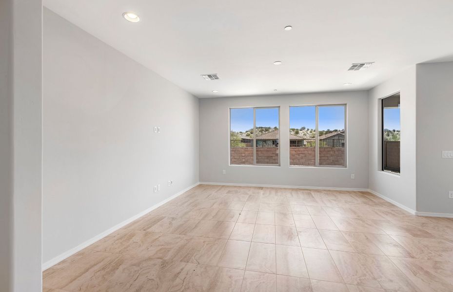 Spacious, unfurnished interior of a new home in Vistoso Canyon Estates, Oro Valley (Image 15). Spacious, unfurnished interior of a new home in Vistoso Canyon Estates, Oro Valley (Image 15).