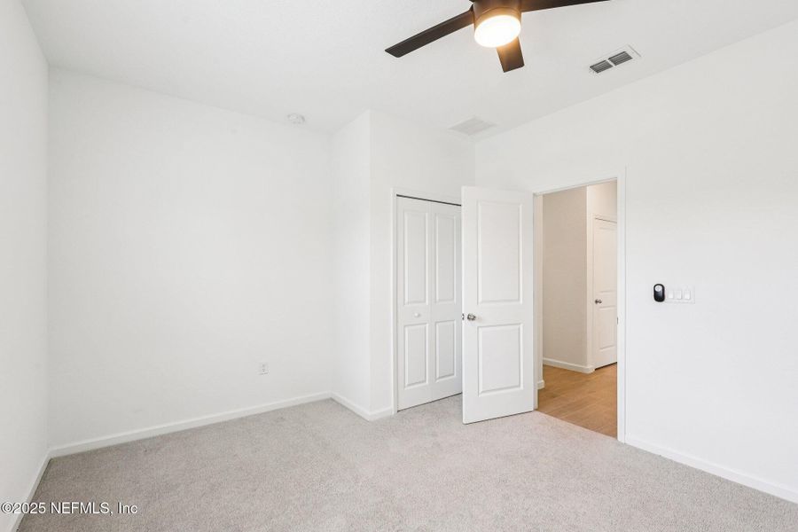 Spacious, unfurnished interior of a new home in , Green Cove Springs (Image 20).