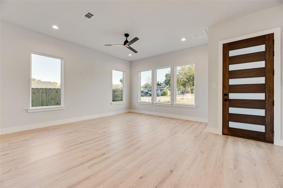 Spacious, unfurnished interior of a new home in , Dallas (Image 27). Spacious, unfurnished interior of a new home in , Dallas (Image 27).