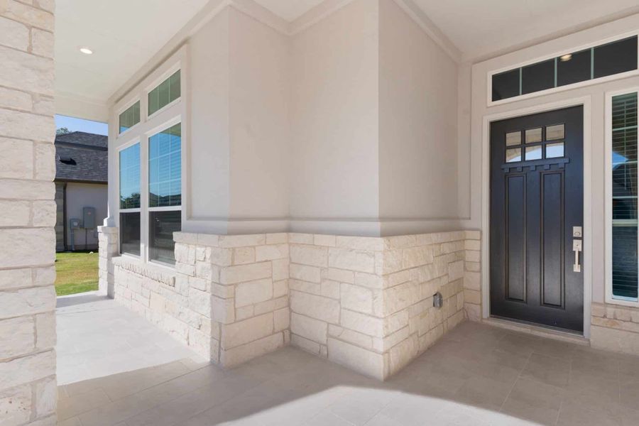 Exterior details and patio area of a home in Broken Oak, Georgetown (Image 4).