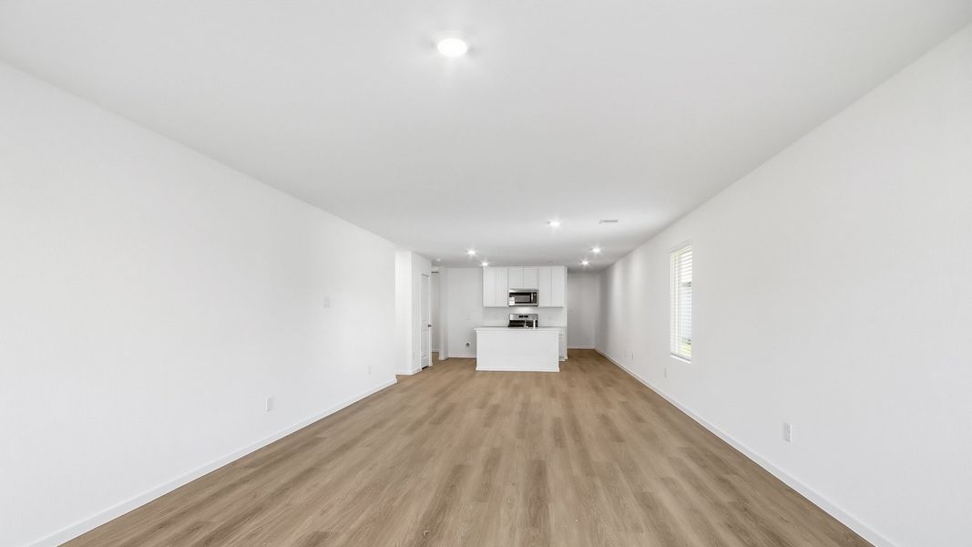 Spacious, unfurnished interior of a new home in Sunset Valley, Hockley (Image 13).