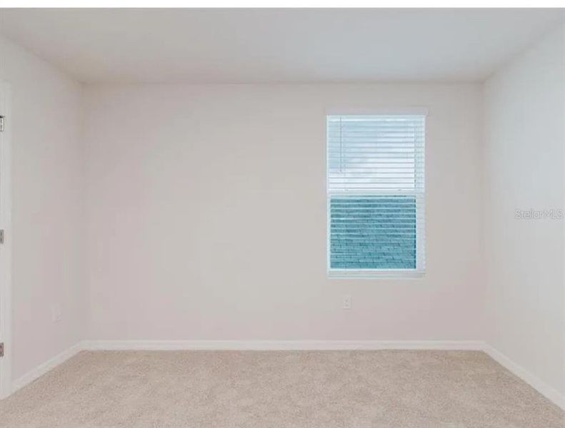 Spacious, unfurnished interior of a new home in Silverstone North, Palmetto (Image 24).