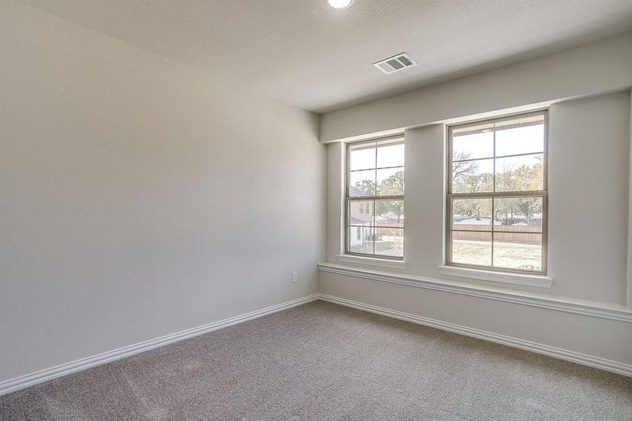 Spacious, unfurnished interior of a new home in , Mansfield (Image 32).