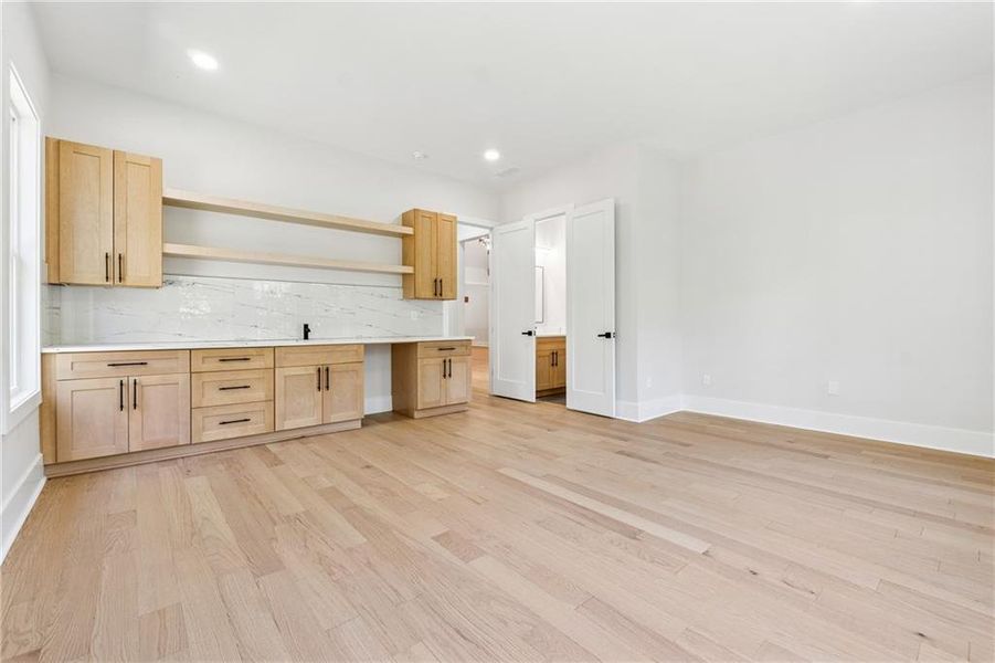 Spacious, unfurnished interior of a new home in , Monroe (Image 17).