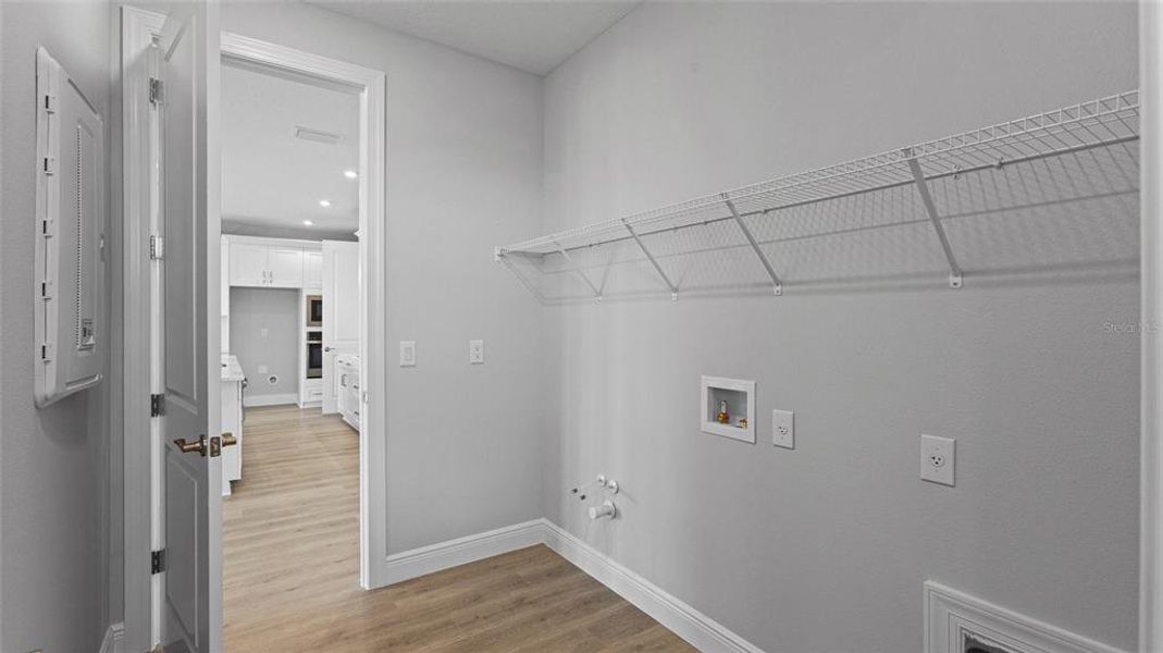 Spacious, unfurnished interior of a new home in Woodland Preserve, Parrish (Image 23).