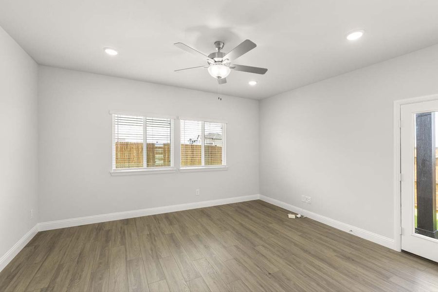 Spacious, unfurnished interior of a new home in Elevon, Lavon (Image 22).