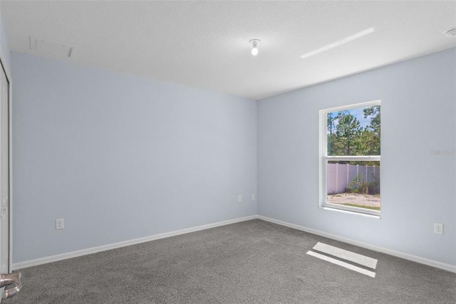Spacious, unfurnished interior of a new home in , Weeki Wachee (Image 28).