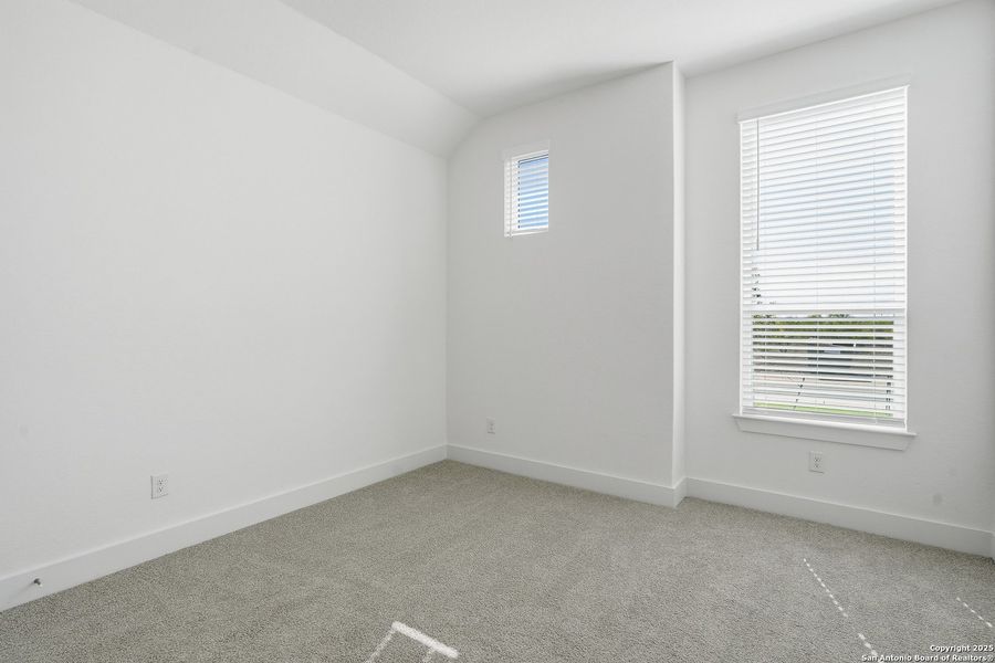 Spacious, unfurnished interior of a new home in Sienna Lakes, San Antonio (Image 39). Spacious, unfurnished interior of a new home in Sienna Lakes, San Antonio (Image 39).
