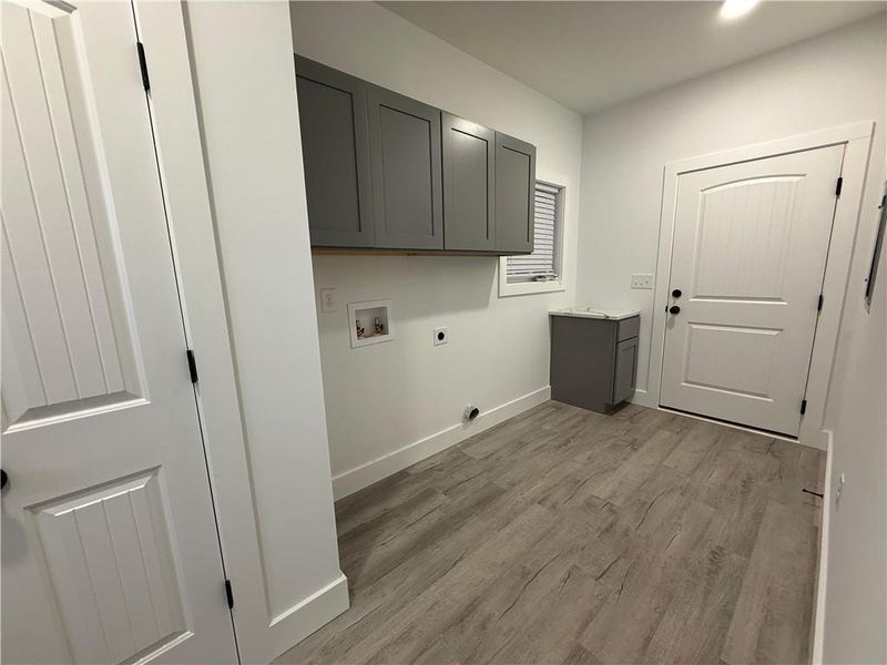 Spacious, unfurnished interior of a new home in , Hartwell (Image 22).