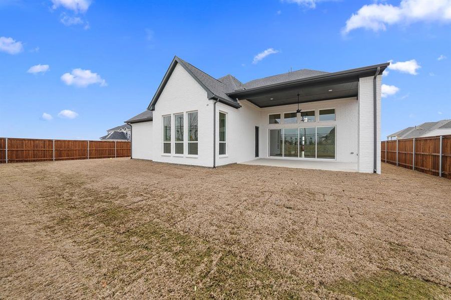Exterior details and patio area of a home in , Prosper (Image 3).