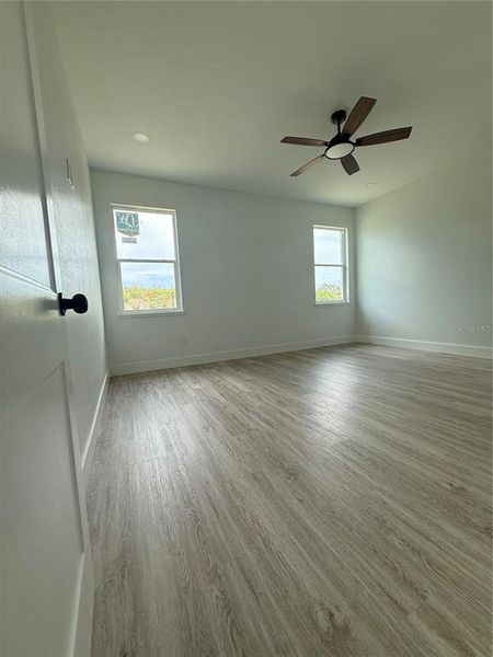 Spacious, unfurnished interior of a new home in , Spring Hill (Image 18).