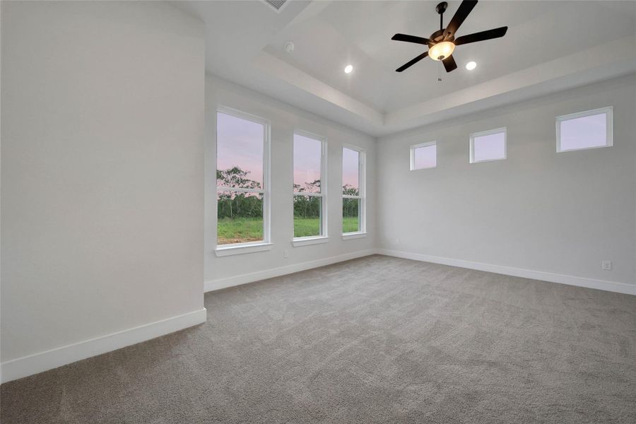 Spacious, unfurnished interior of a new home in , Rosharon (Image 32).