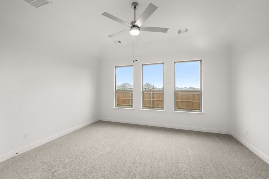 Spacious, unfurnished interior of a new home in Vista Point, Grandview (Image 24).