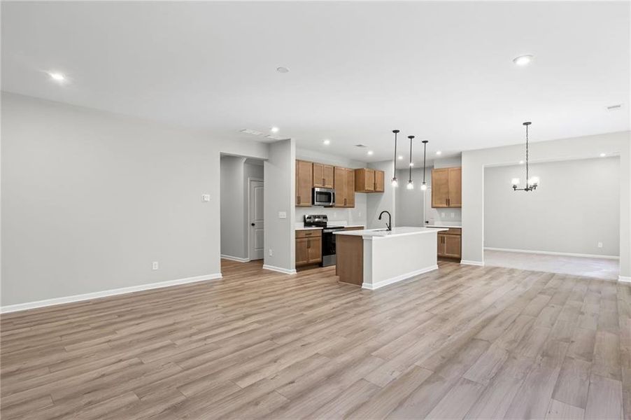 Spacious, unfurnished interior of a new home in Sage Woods, Dallas (Image 37).