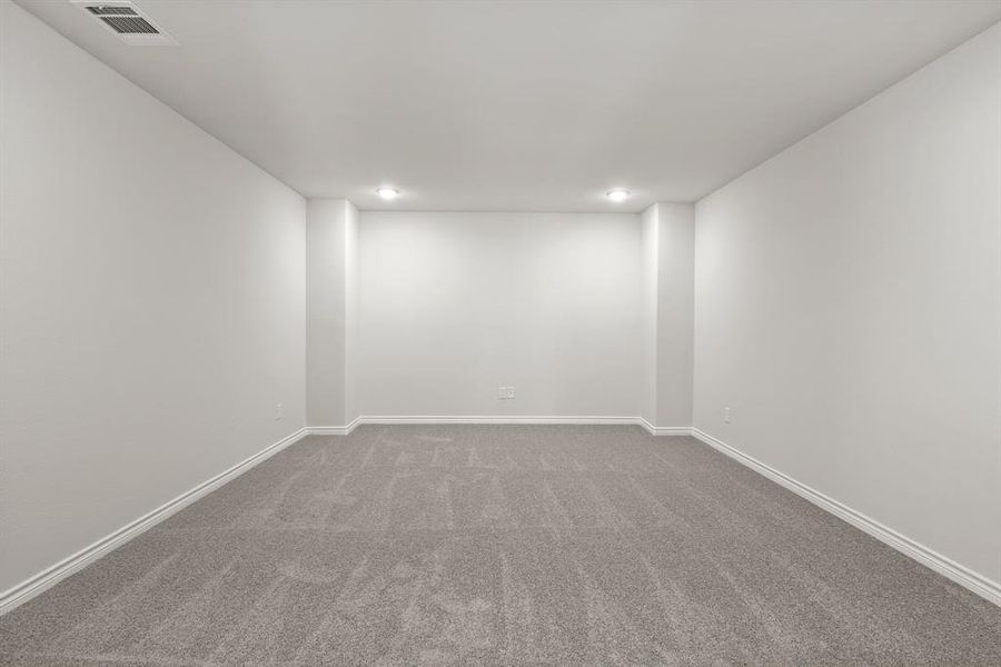 Spacious, unfurnished interior of a new home in Rocky Creek Crossing, Fort Worth (Image 19). Spacious, unfurnished interior of a new home in Rocky Creek Crossing, Fort Worth (Image 19).