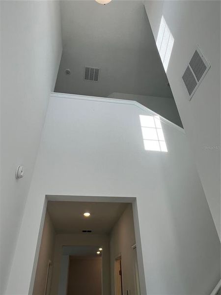 Spacious, unfurnished interior of a new home in Hills of Minneola, Minneola (Image 17).
