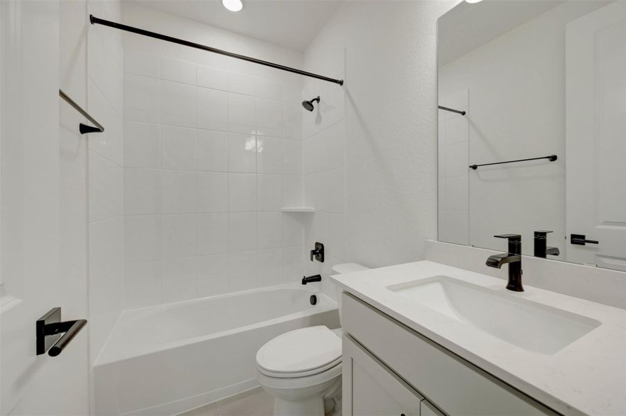 Furnished interior view inside a new home in The Grand Prairie - Meadow Collection, Hockley (Image 18).