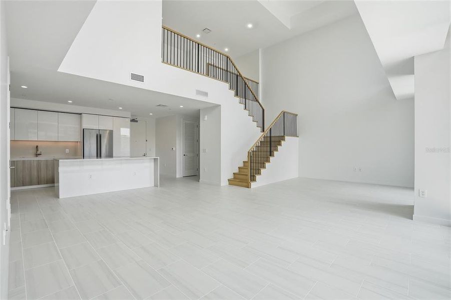 Spacious, unfurnished interior of a new home in , St. Petersburg (Image 22).