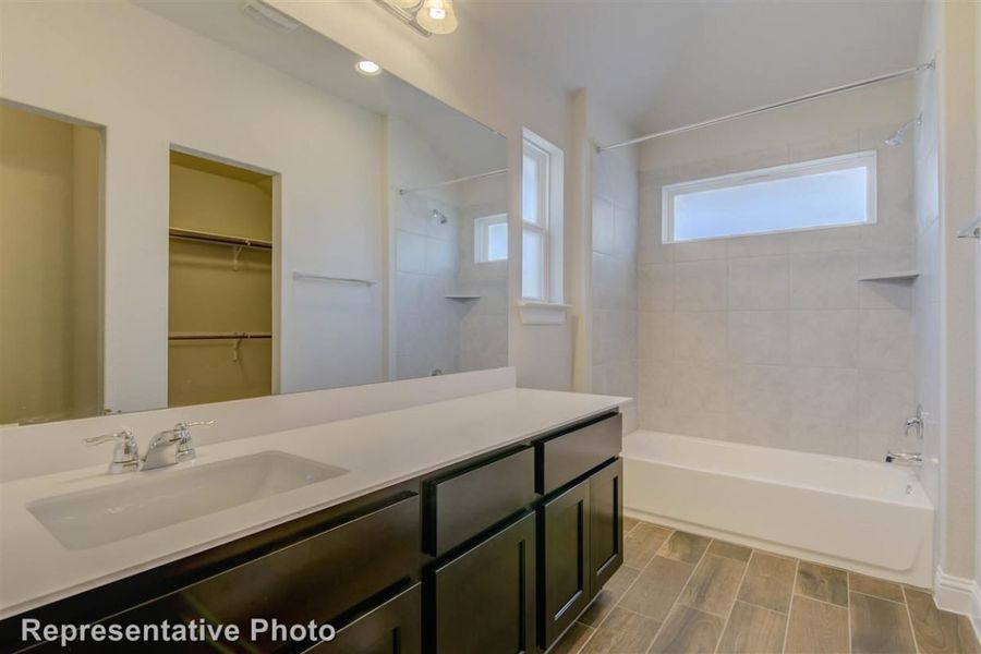 Representative furnished interior of a home built from the Harvest Ridge 1782 by Brohn Homes in Harvest Ridge, Elgin (Image 3).