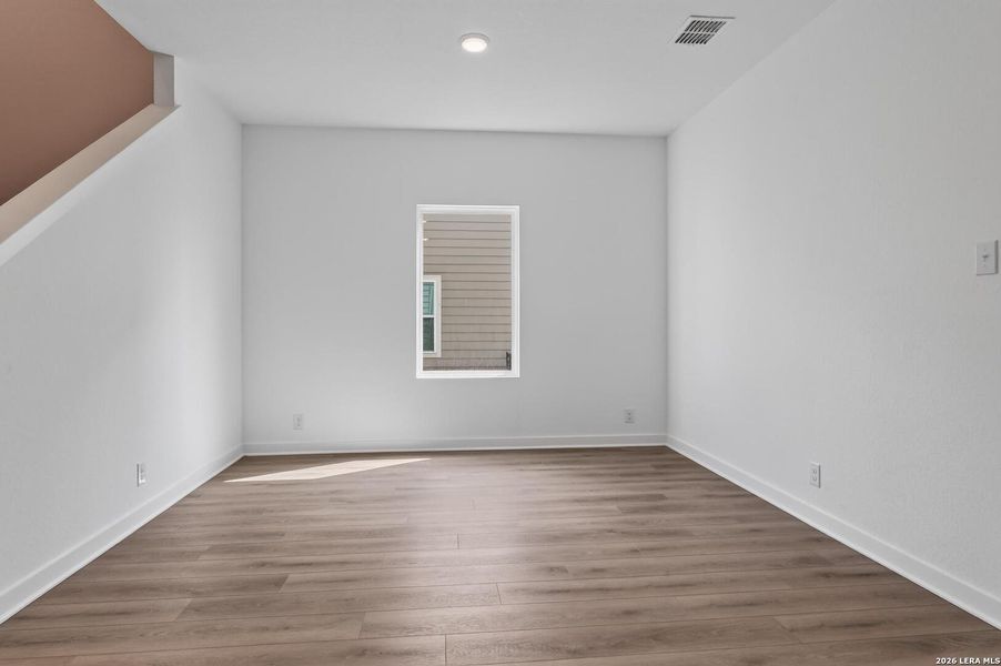 Spacious, unfurnished interior of a new home in Saddlebrook Ranch, Schertz (Image 19).