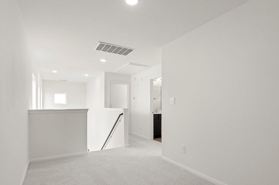 Spacious, unfurnished interior of a new home in Trace, San Marcos (Image 27).
