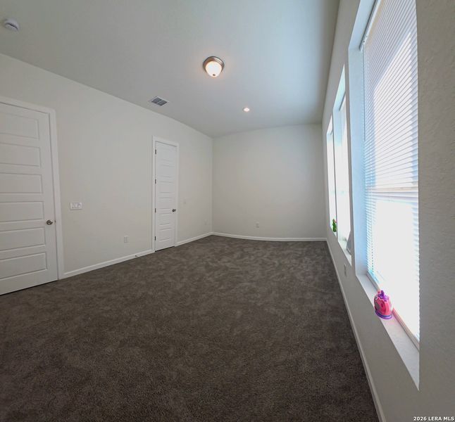 Spacious, unfurnished interior of a new home in , San Antonio (Image 22).