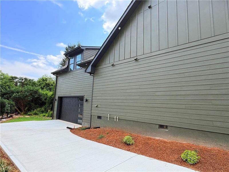 Exterior details and patio area of a home in , Jefferson (Image 32).