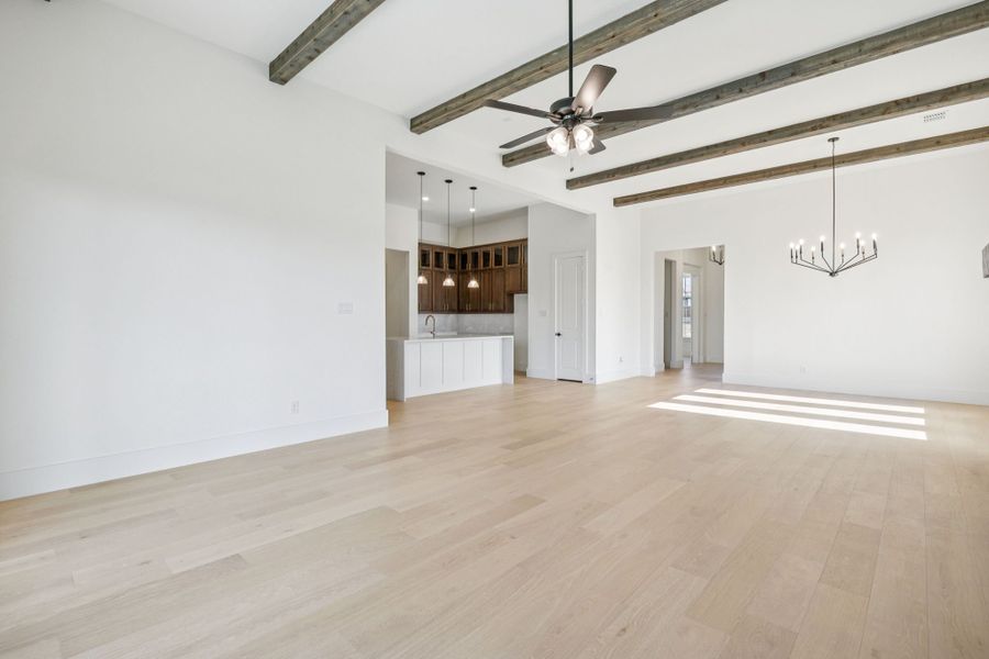 Spacious, unfurnished interior of a new home in Rio Vista at Kelly Ranch, Aledo (Image 11).