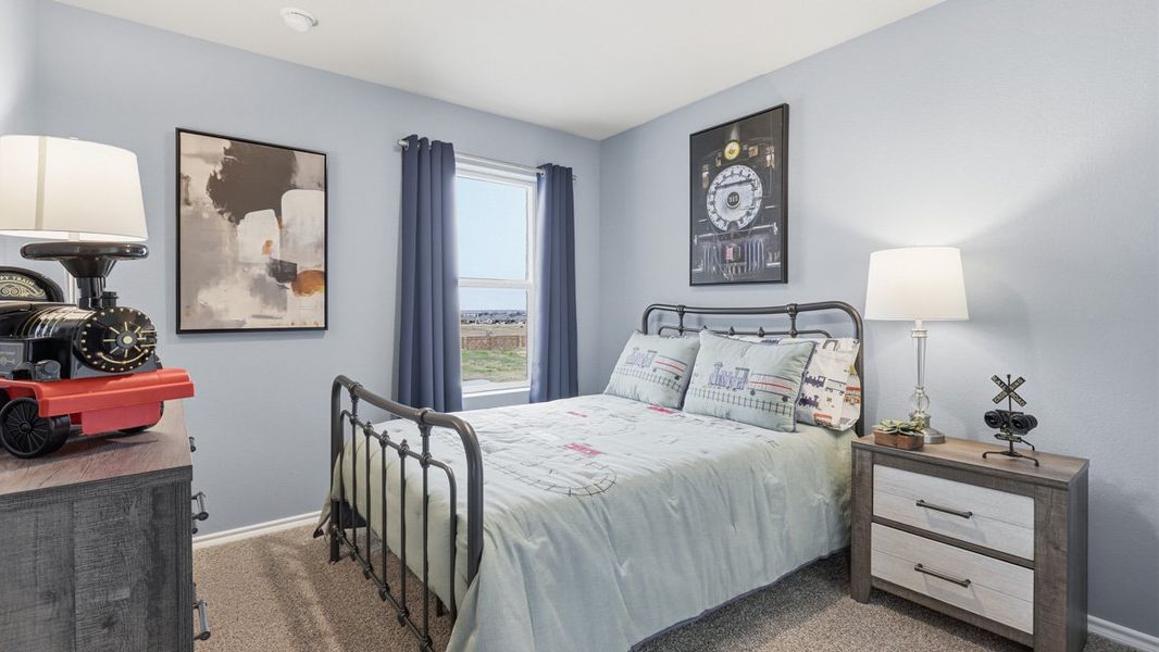Representative furnished interior of a home built from the Plan by D.R. Horton in Bella Vista, Granbury (Image 28).