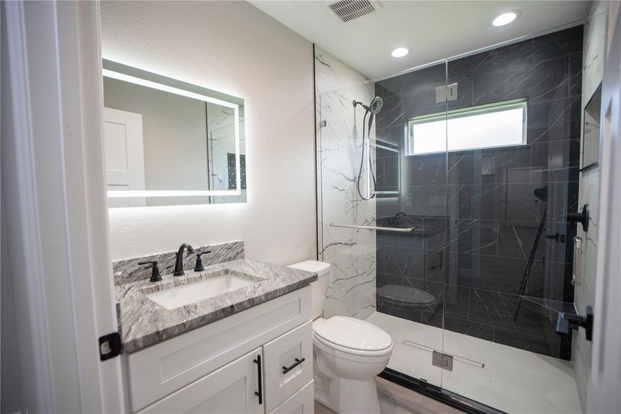 Furnished interior view inside a new home in , Dunnellon (Image 9).