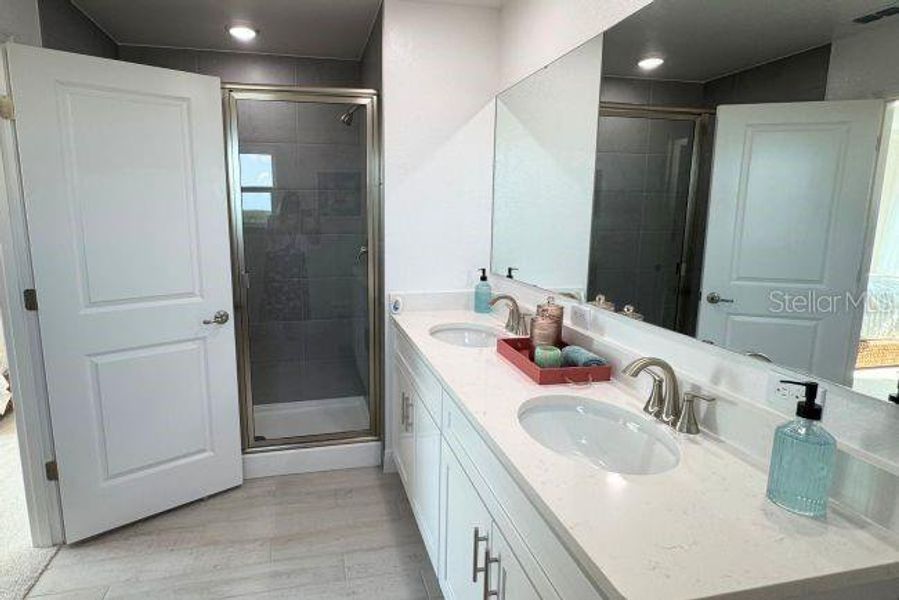 Furnished interior view inside a new home in Orchid Cove, Bokeelia (Image 15).