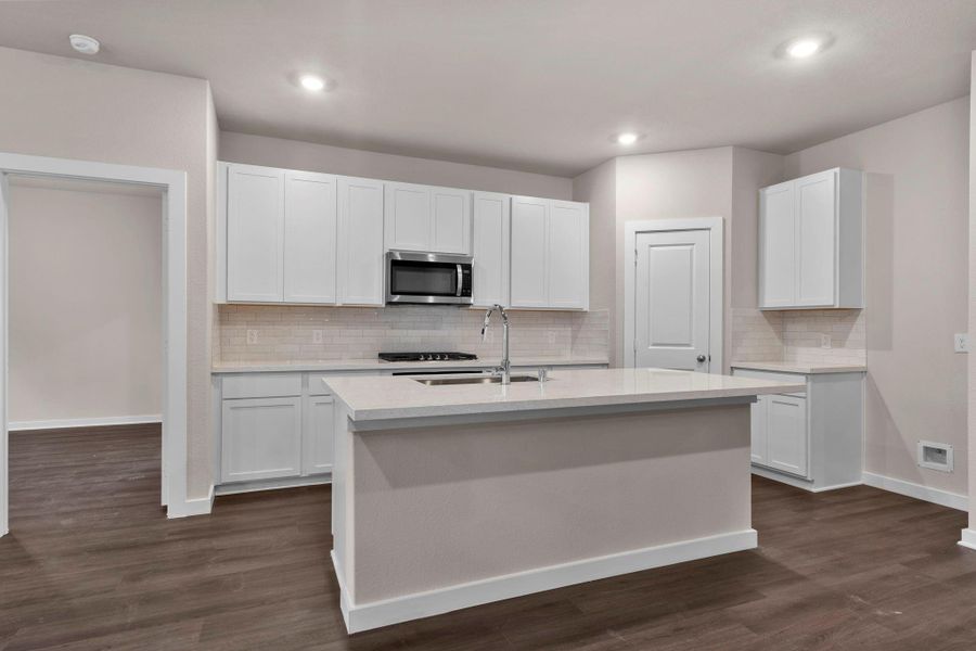 Furnished interior view inside a new home in Westridge Cove 40', Conroe (Image 7).