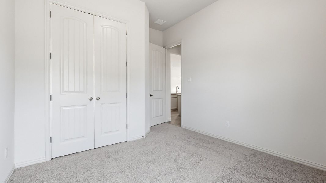 Furnished interior view inside a new home in Thompson Farms, Van Alstyne (Image 16).