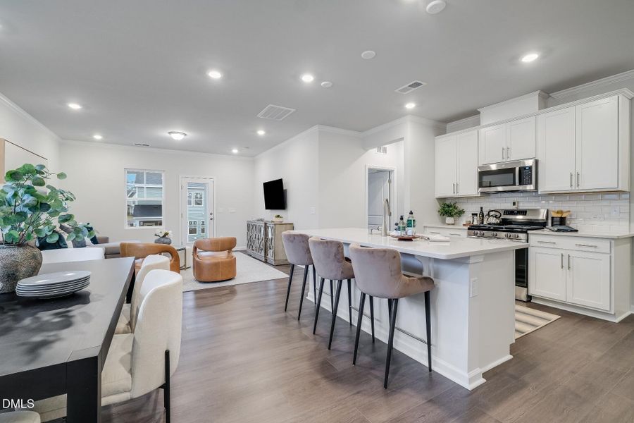 SUN_TripleCrown_Pic_Davidson-14