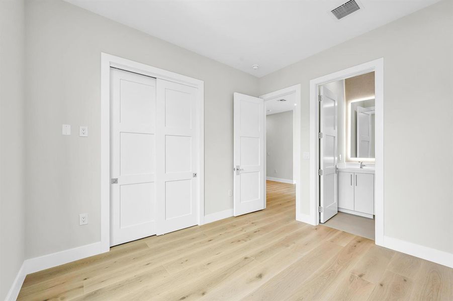 445 NE 11TH AVE-59 445 NE 11TH AVE-59