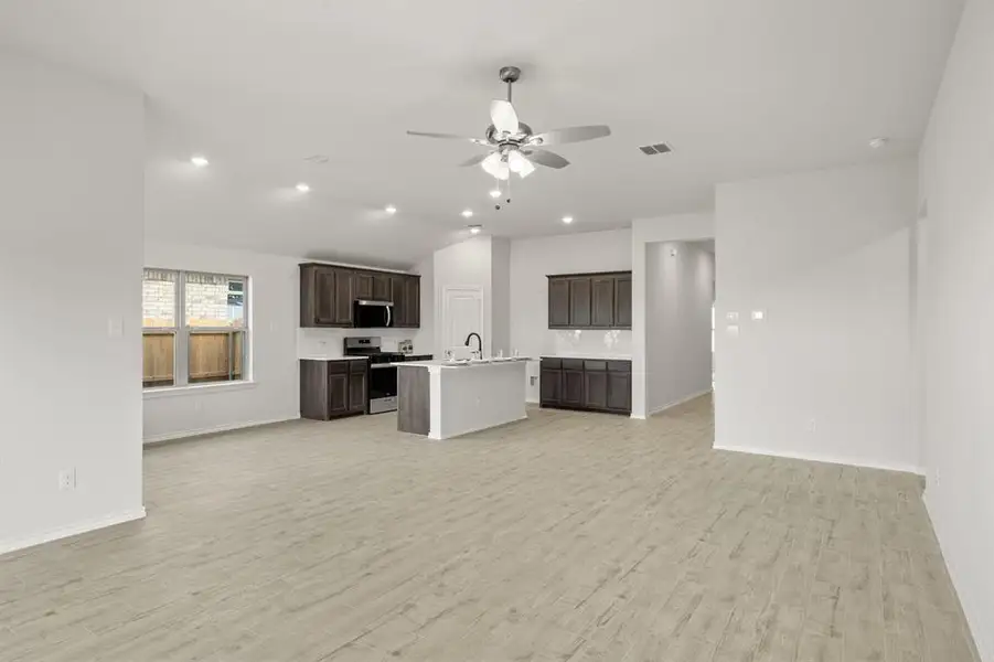 945 Abalone- Living-2 945 Abalone- Living-2