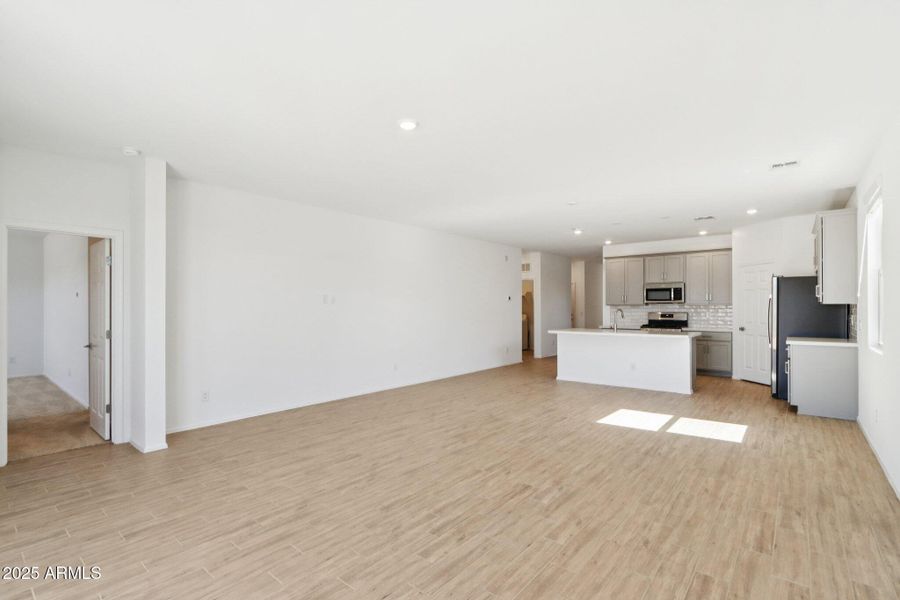 8-web-or-mls-N Eva Ln-S2510-008 8-web-or-mls-N Eva Ln-S2510-008