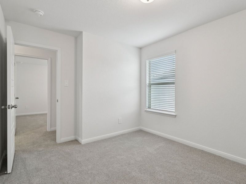 Spacious, unfurnished interior of a new home in Sagebrooke - Premier Series, San Antonio (Image 26).