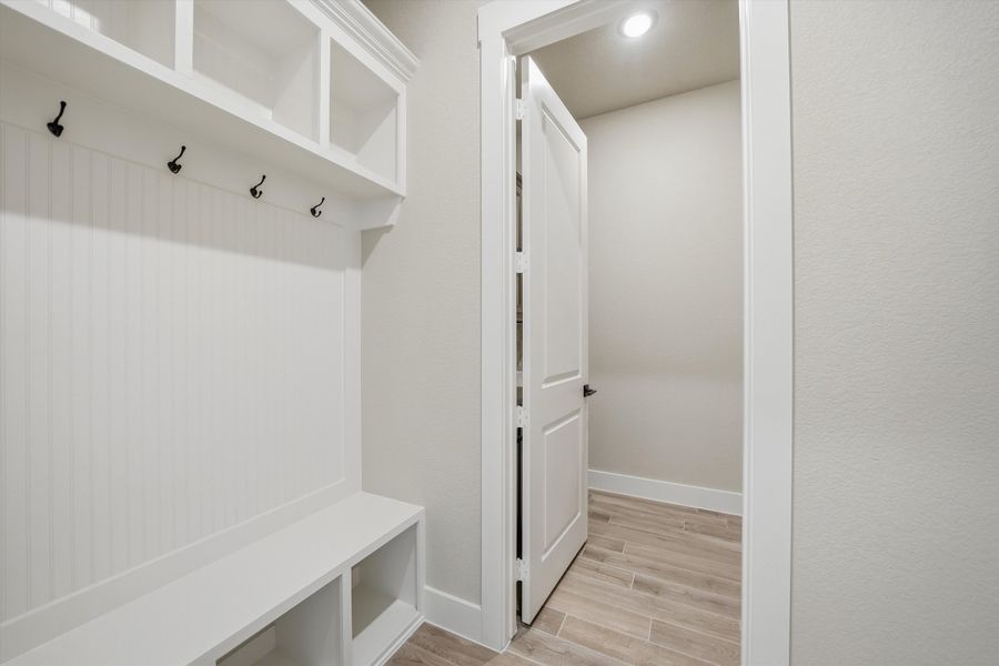 Spacious, unfurnished interior of a new home in Eagle Ridge Estates, Weatherford (Image 28).