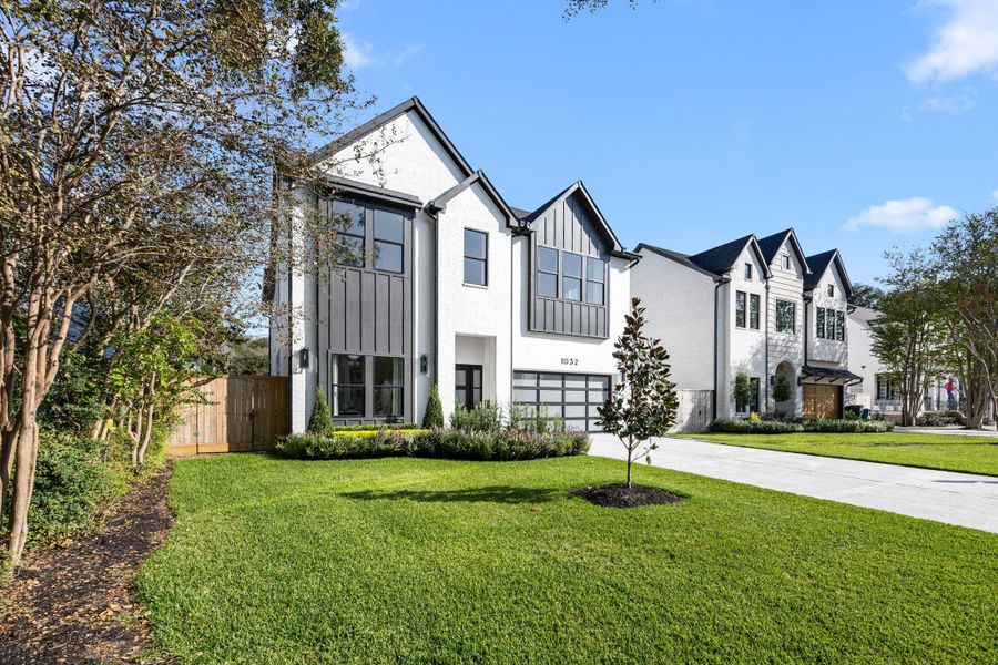 Adorable landscaping in Front Yard. New Construction all around. Adorable landscaping in Front Yard. New Construction all around.