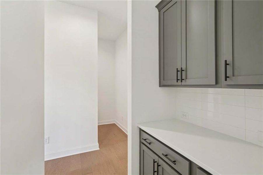 Spacious, unfurnished interior of a new home in East Harbor II at Chestatee, Dawsonville (Image 19).