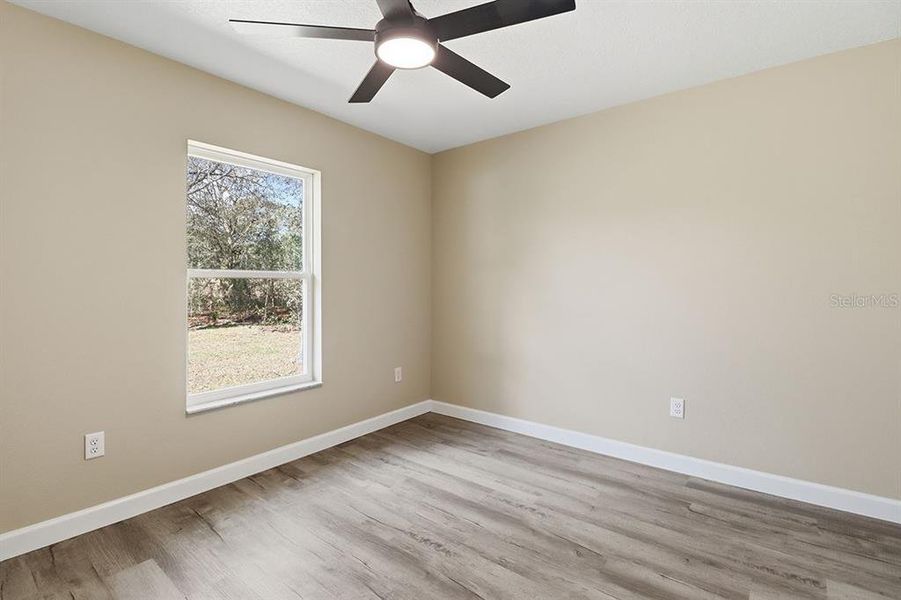 Spacious, unfurnished interior of a new home in , Citrus Springs (Image 25).