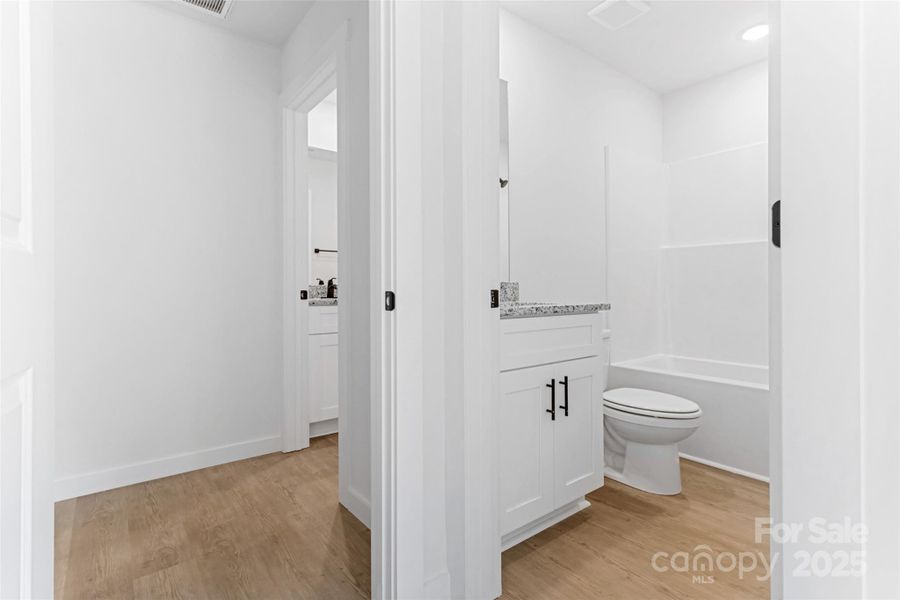 Image 18 of a home in .