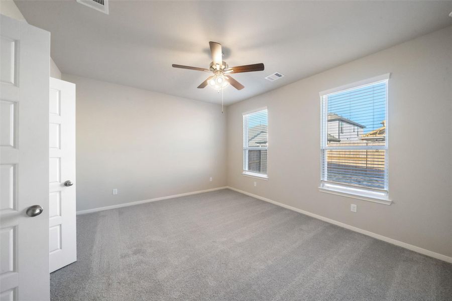 Spacious, unfurnished interior of a new home in Lago Mar, Texas City (Image 20). Spacious, unfurnished interior of a new home in Lago Mar, Texas City (Image 20).