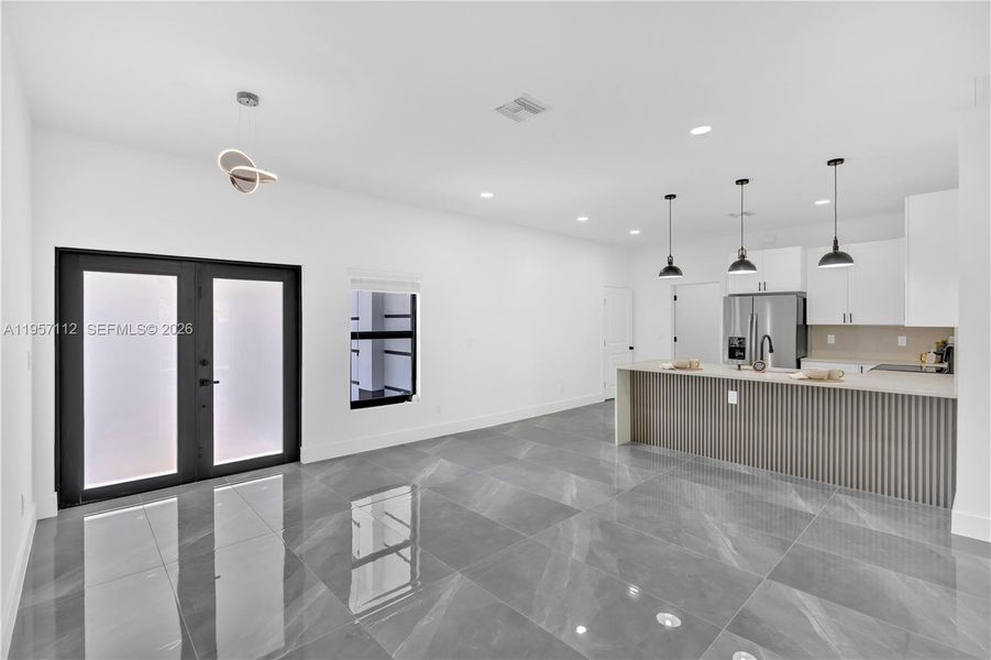 Spacious, unfurnished interior of a new home in , Lehigh Acres (Image 34).