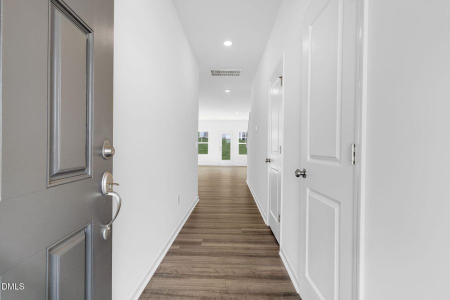 19_Entry Hall